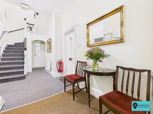 Lobby - click for photo gallery